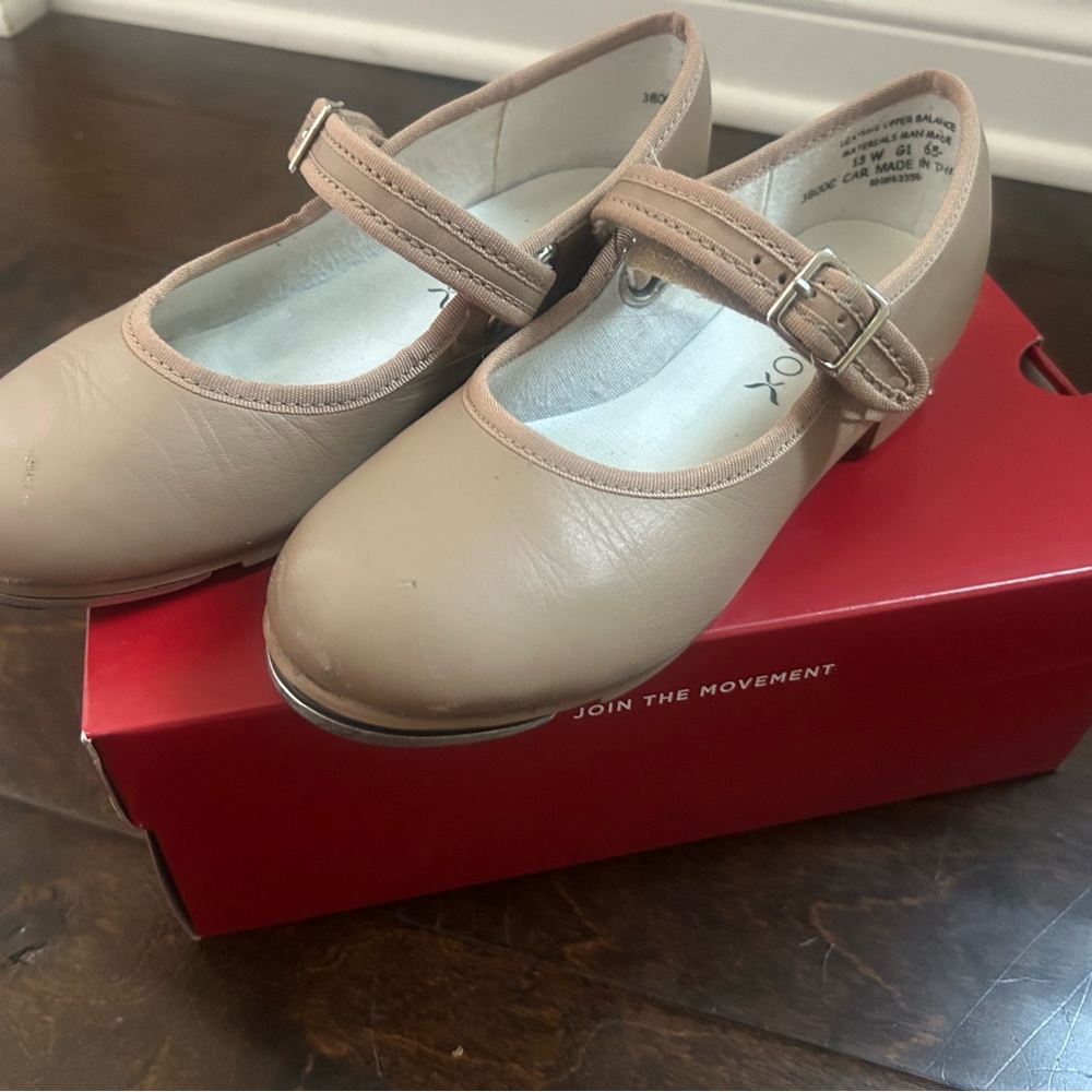 Capezio Velcro Mary Jane Tap Shoes (Caramel Color)